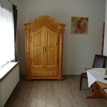 Zum Alten Forsthaus *