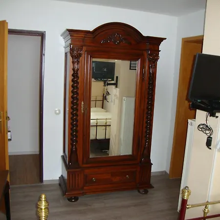 Zum Alten Forsthaus Fogadó Immenhausen