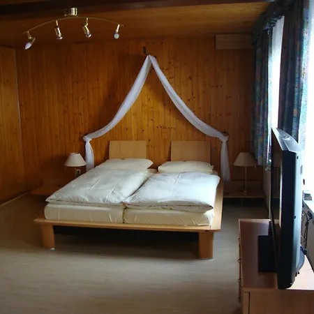 Zum Alten Forsthaus Inn Immenhausen