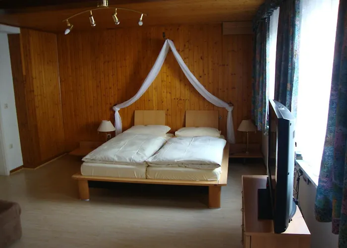 Zum Alten Forsthaus Inn Immenhausen